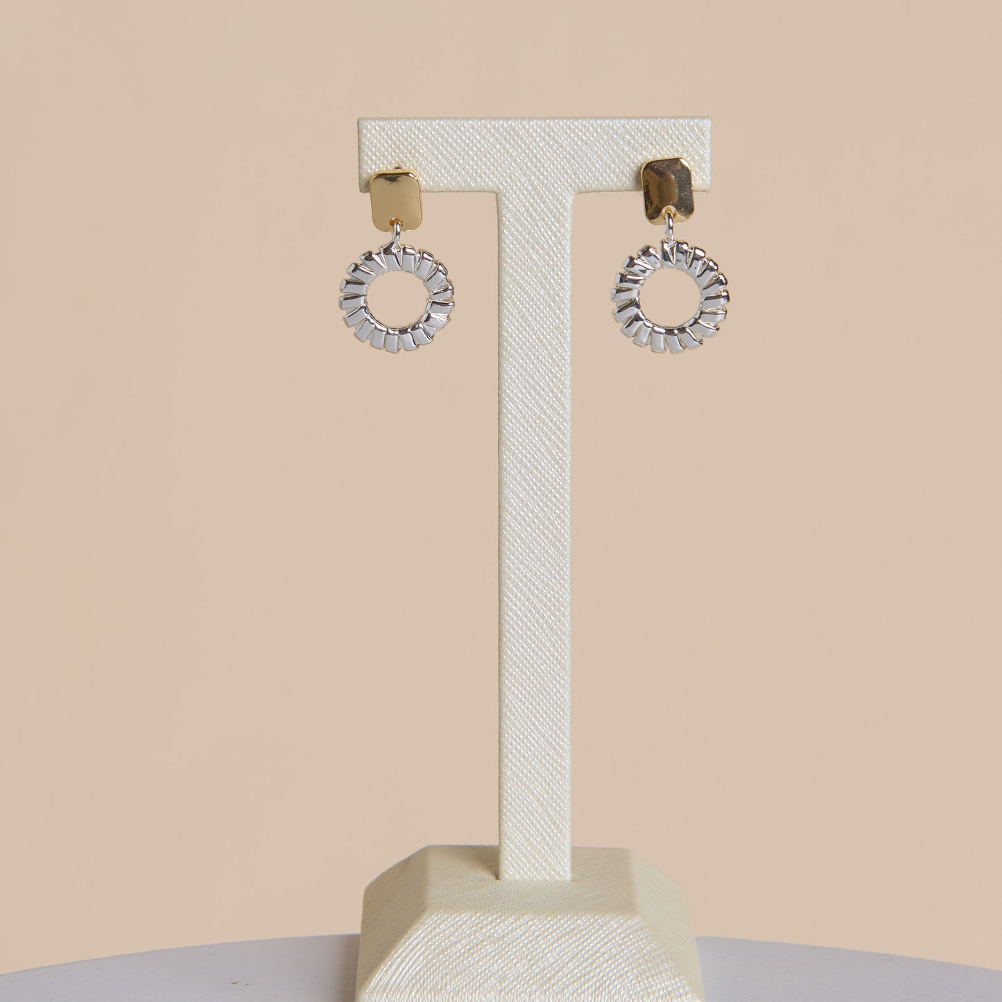 Mixed Metals Detail