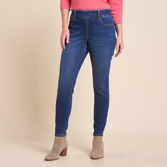 Dark Stonewash Front Detail Missy