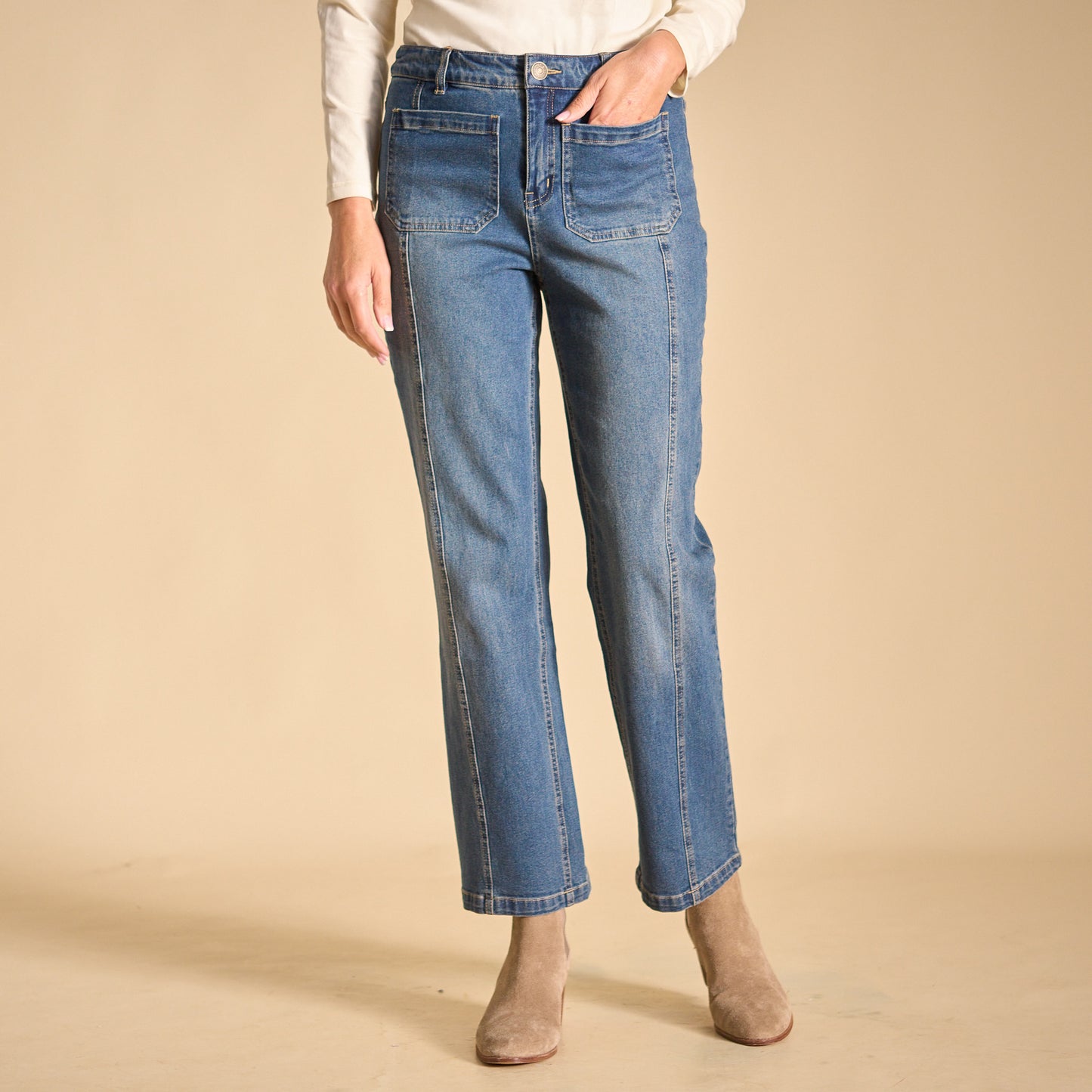 Dark Stonewash Front Detail Missy