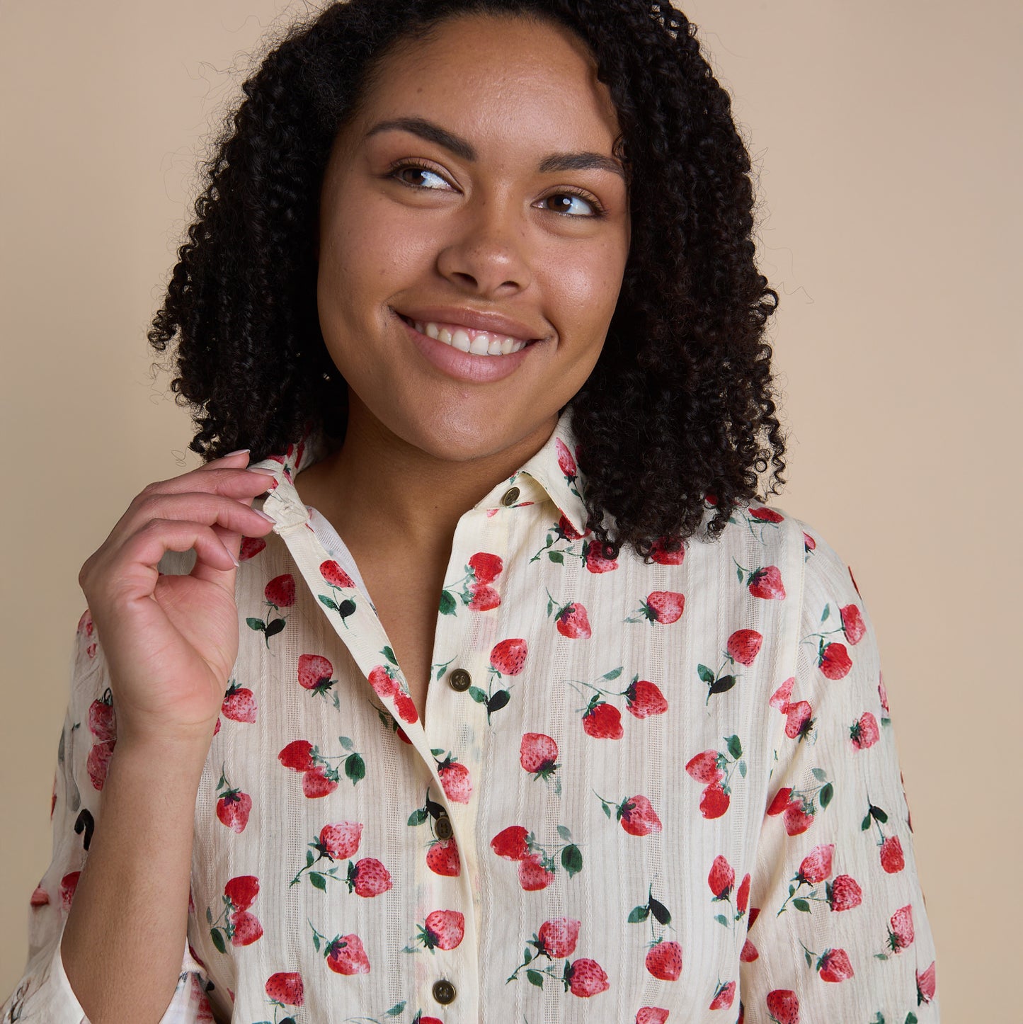 Antique White Collar Detail Missy