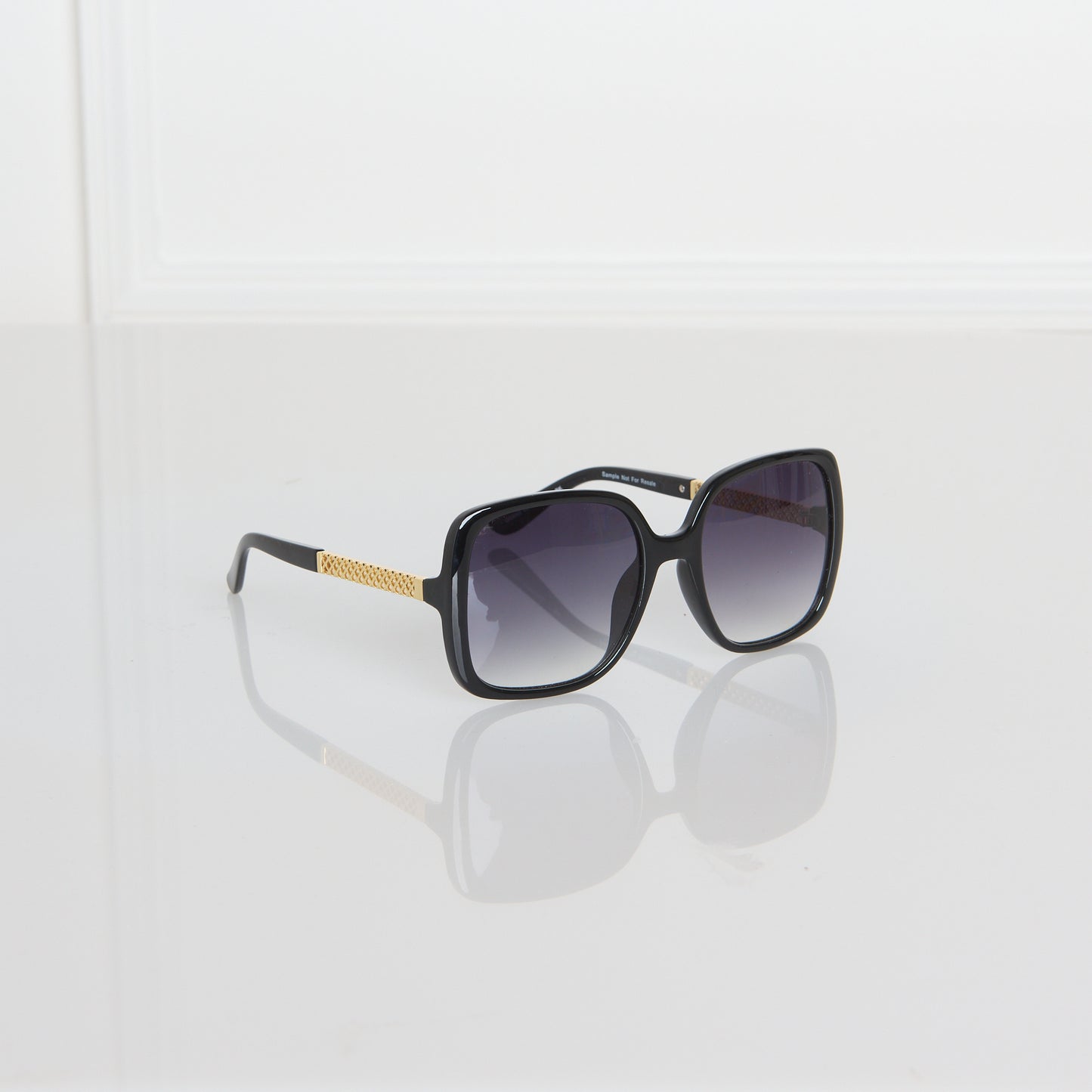 Black Detail