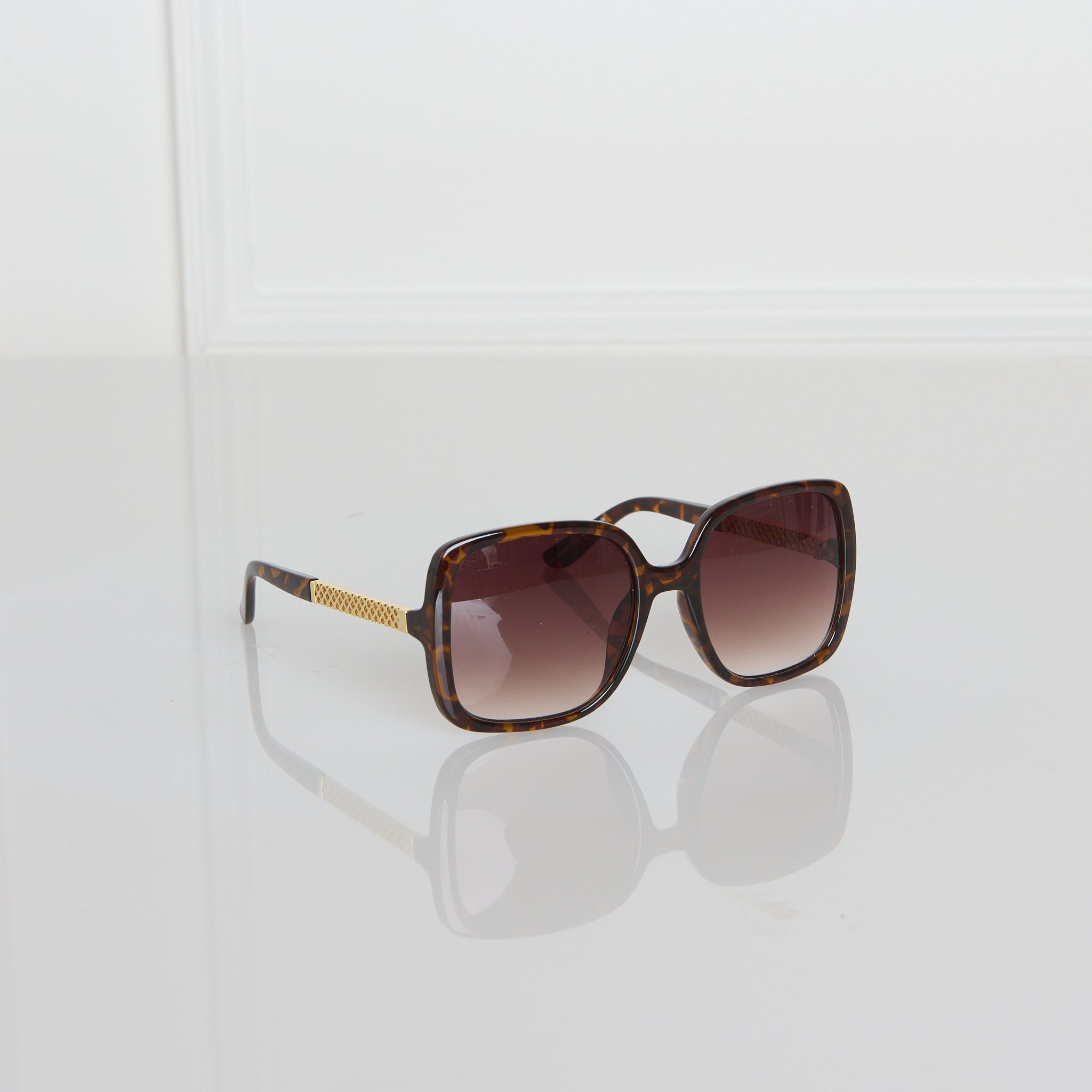 NYMOS Brown Square Sunglasses Tortoise Frame w Case Cloth NWOT Harlem Tortoise Brown Acetate – Vintage Frames Company main image 3