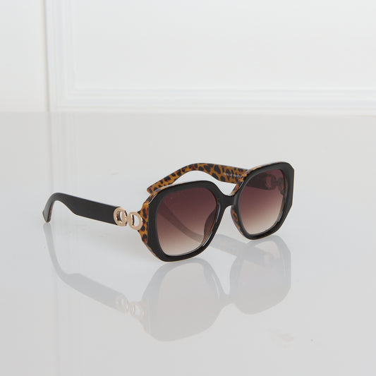 Black Detail