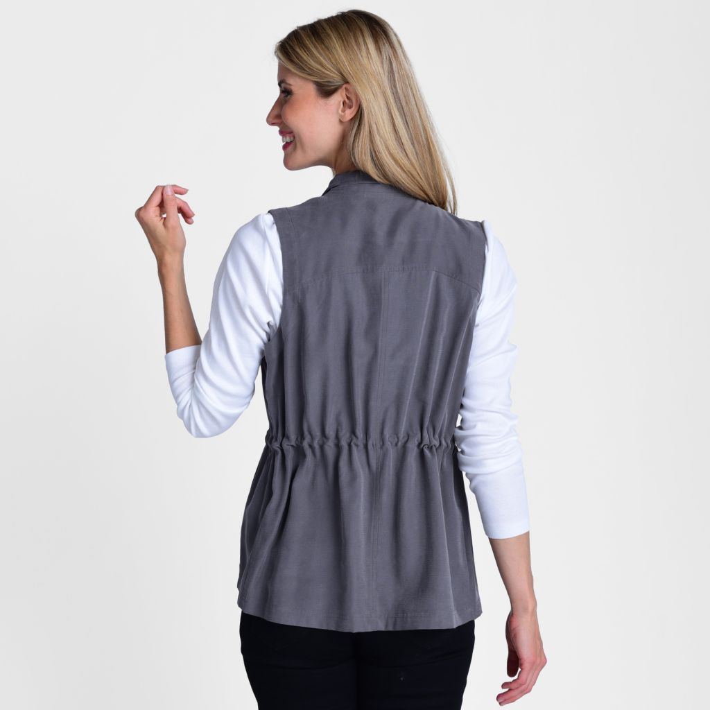 Magnet Back Detail Missy