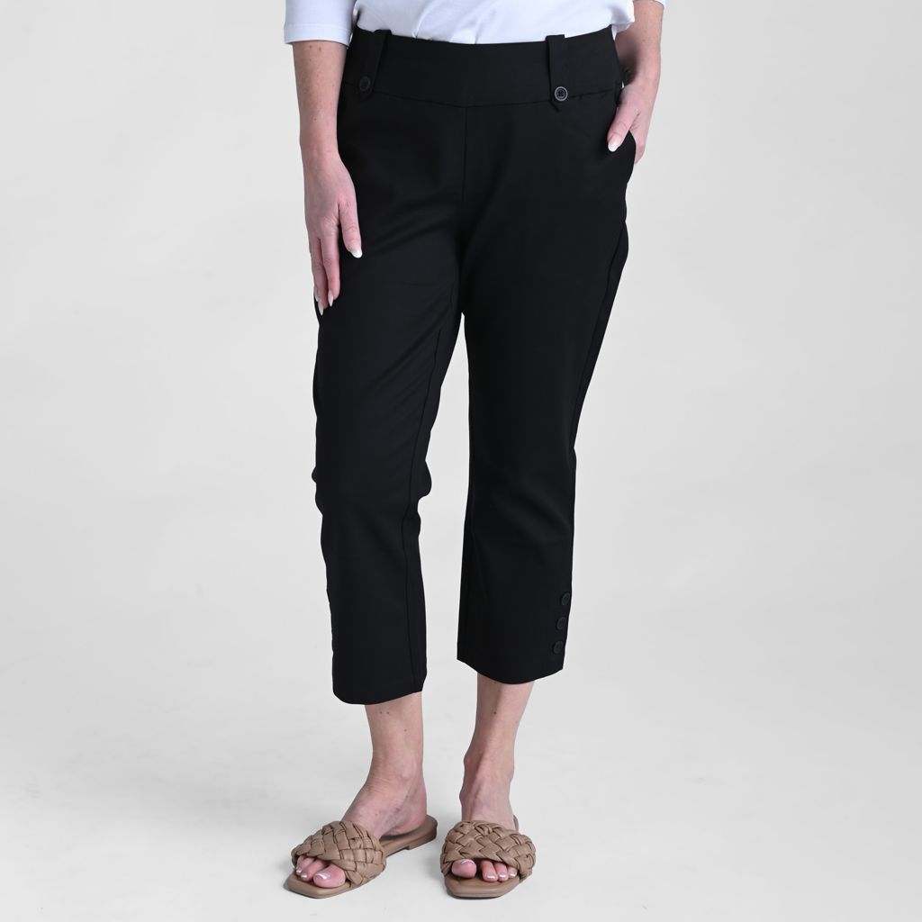 Signature Slimming Button Detail Pull On Capri BLACK