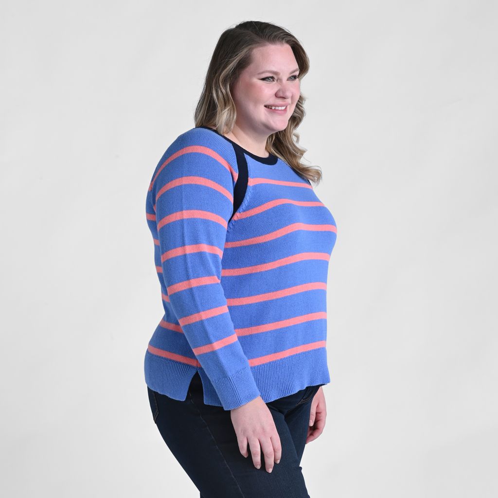 Blue Hydrangea Side Detail Women