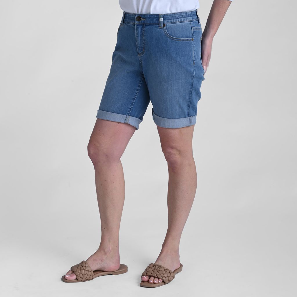 Light Stonewash Side Detail Missy