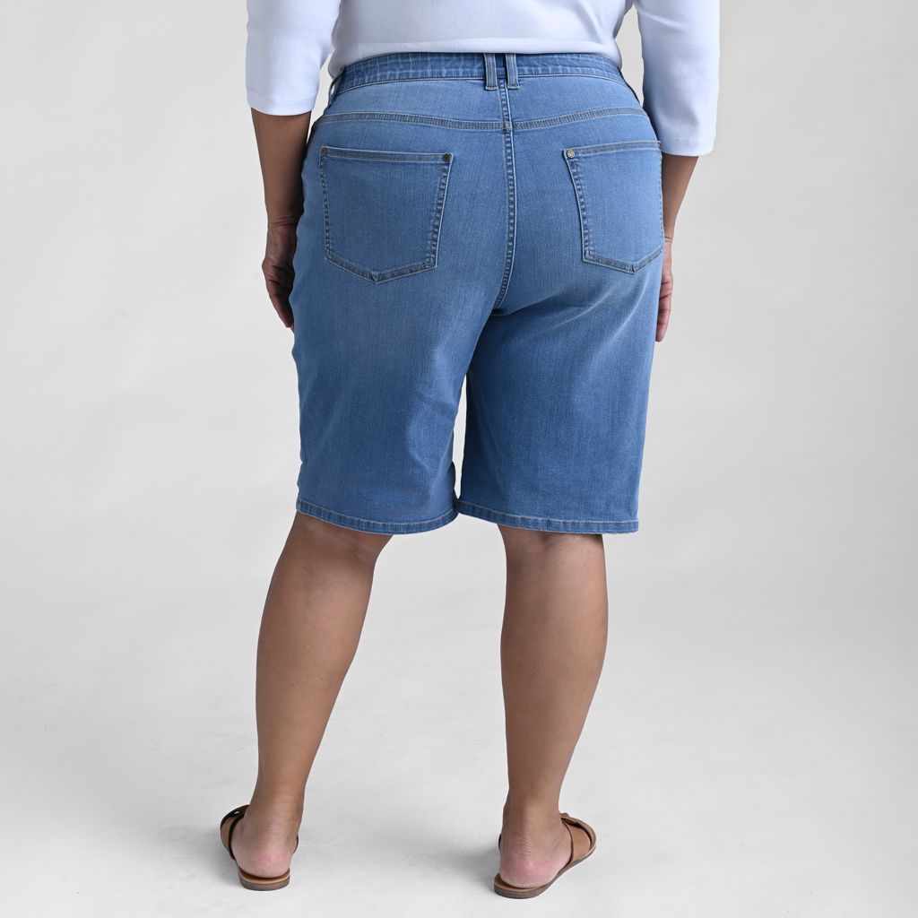 Light Stonewash Back Detail Women