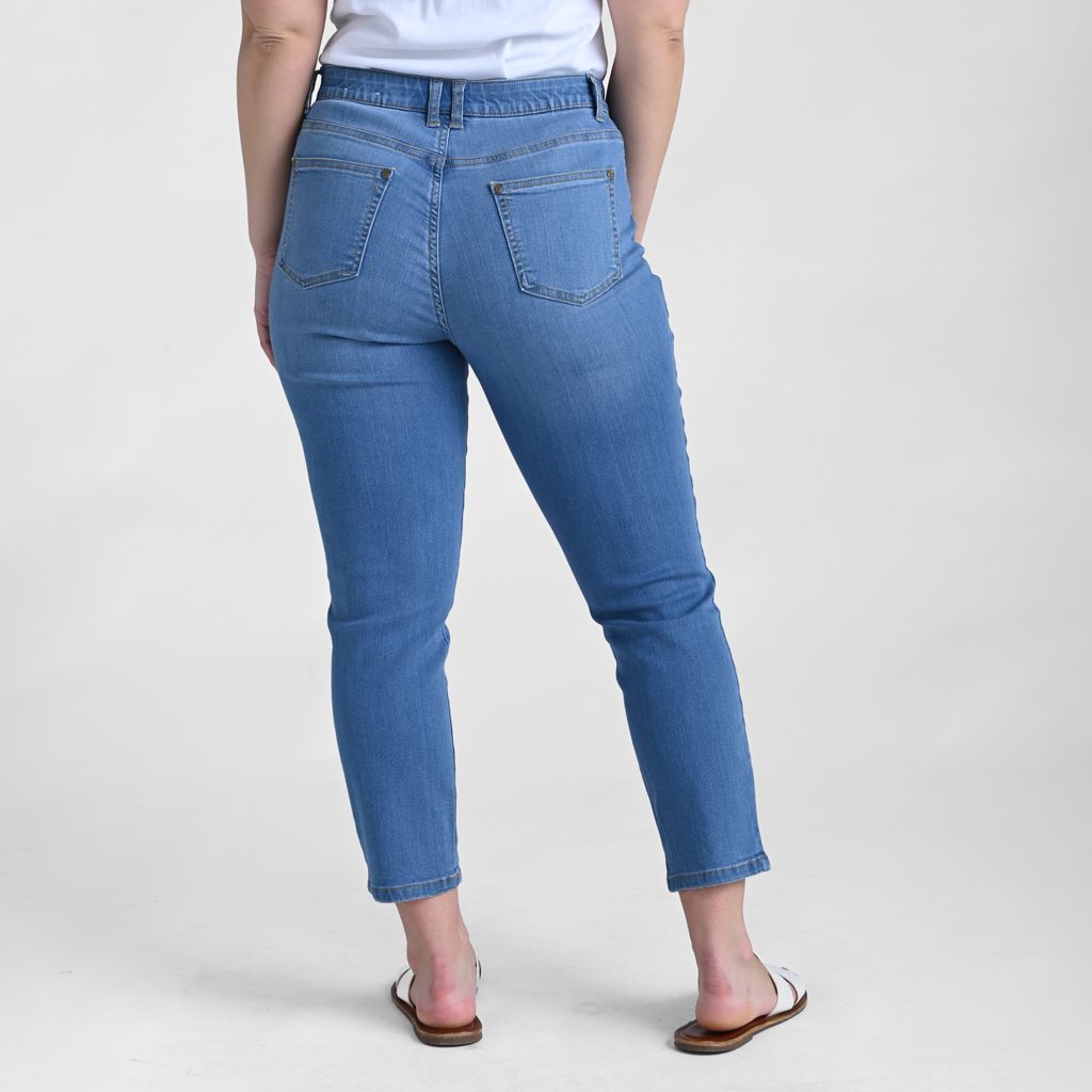 Signature Slimming Shaped Fit Ankle Jean