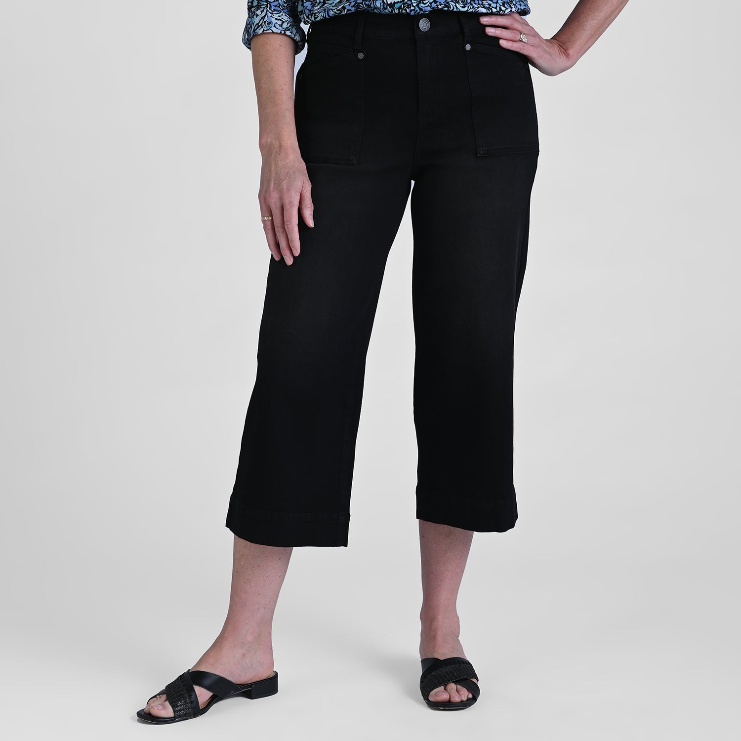 Black Front Detail Missy