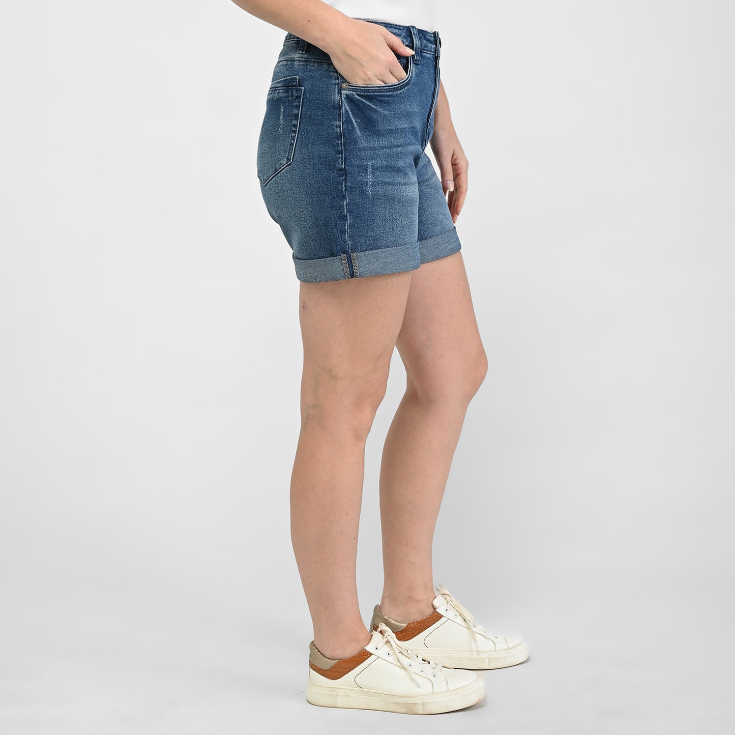 Medium Wash Side Detail Missy
