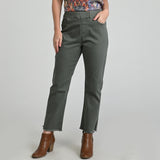 Laurel Wreath Front Detail Missy