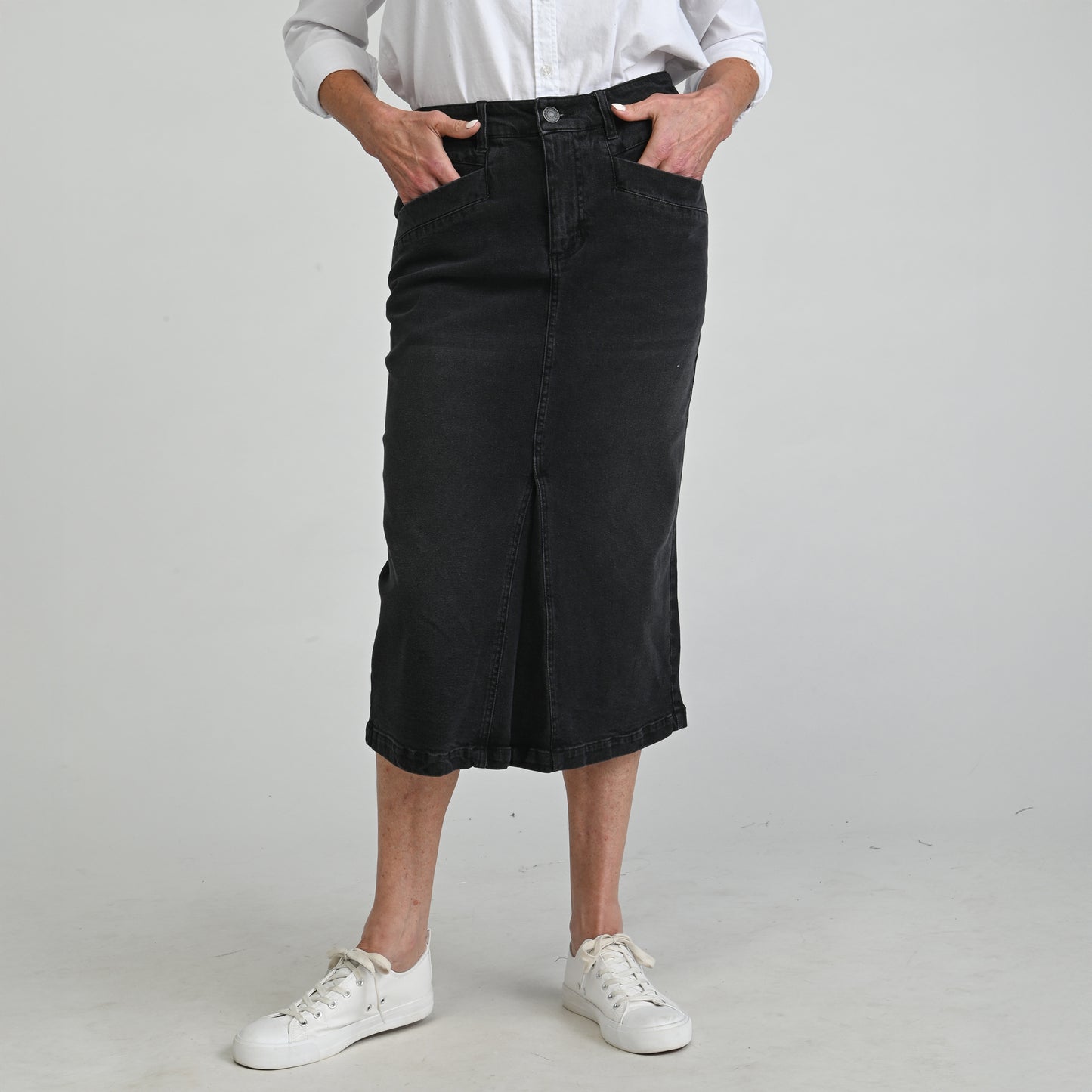 Black Wash Front Detail Missy