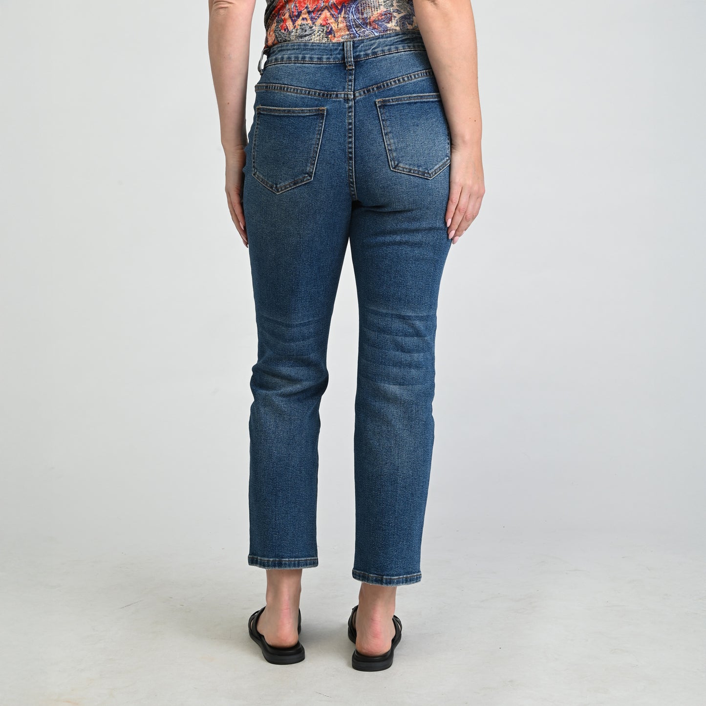 Medium Wash Back Detail Missy