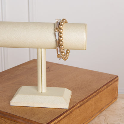 Neutral Detail