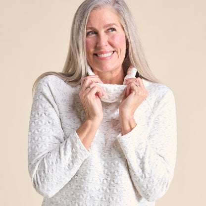 Marshmallow Neckline Detail Missy