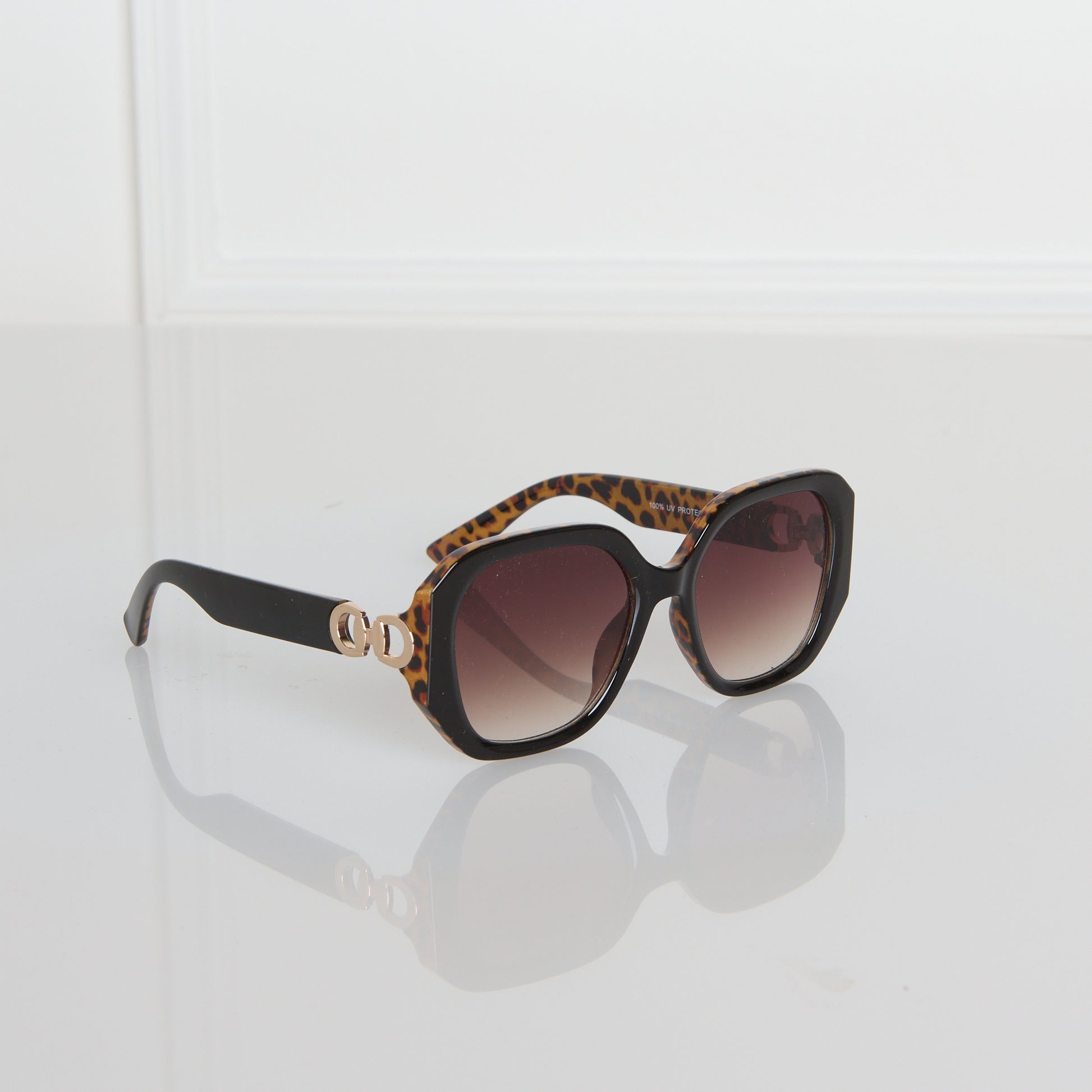 Black Detail
