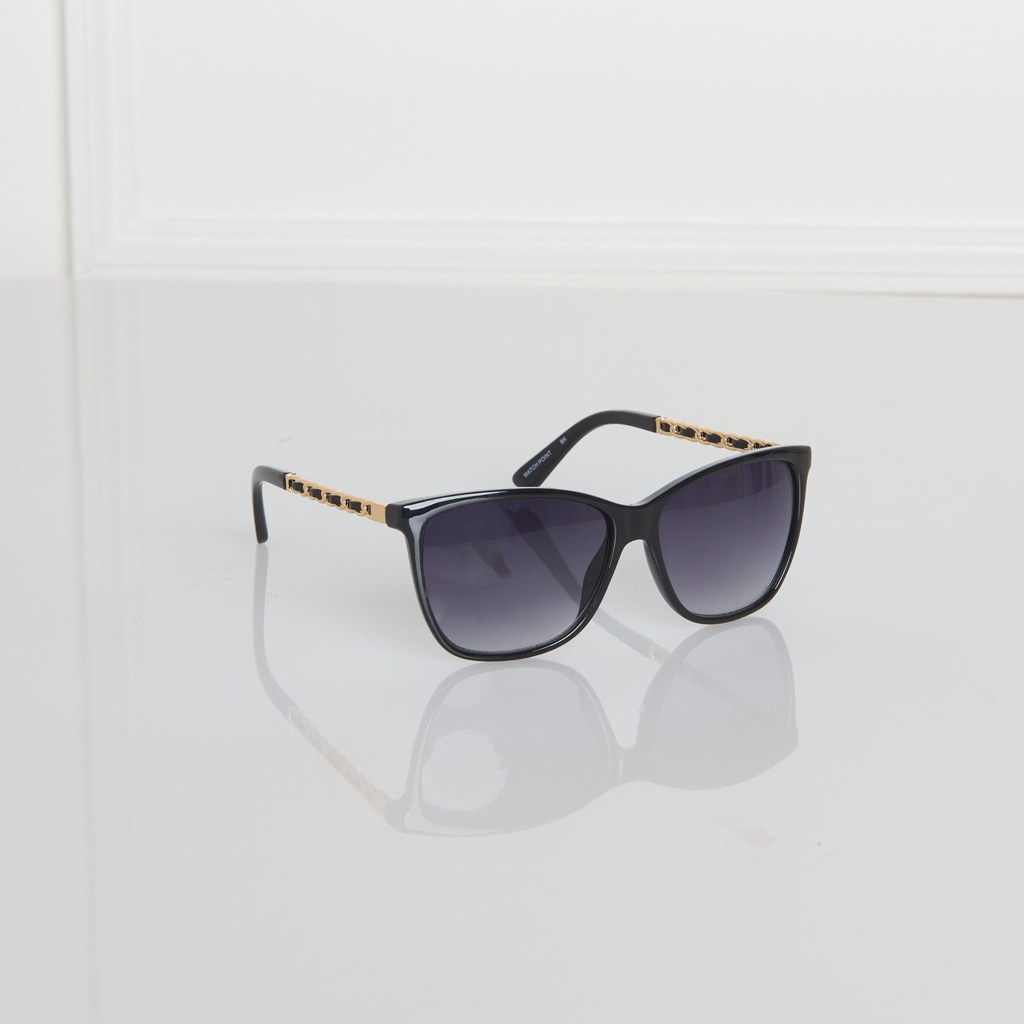 Black Detail
