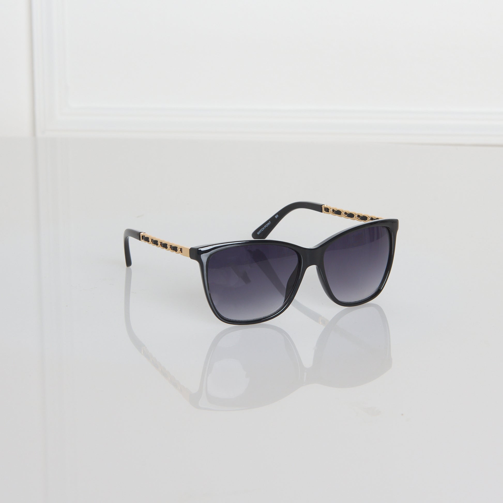 Black Detail