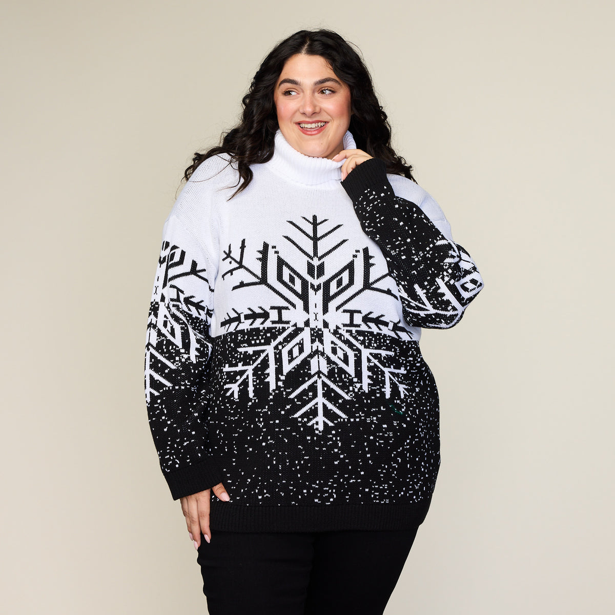 Black and White Front Detail Women
