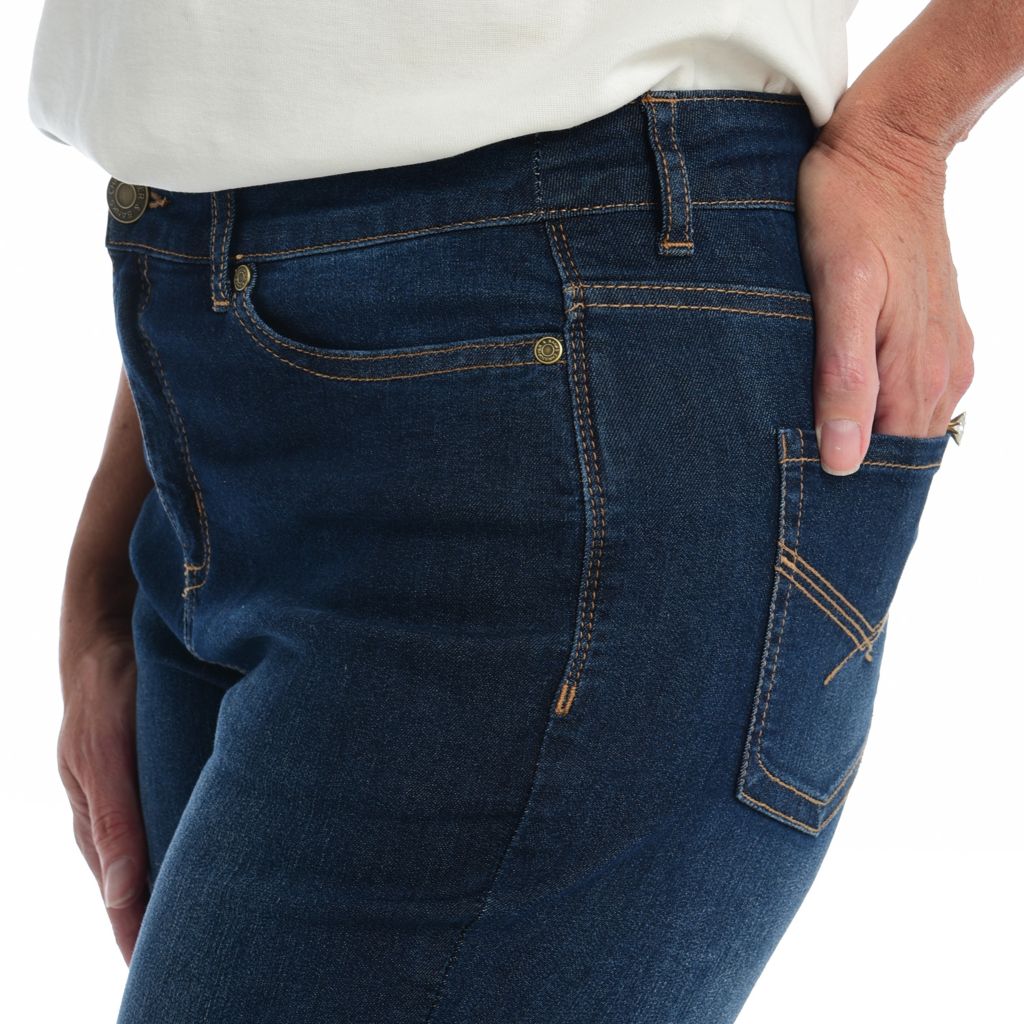 Everyday Relaxed Fit Barely Boot Jean