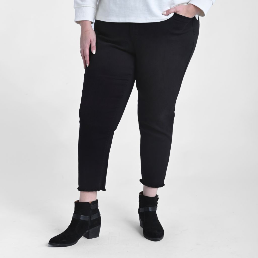 Signature Slimming Frayed Cuff Ankle Jean