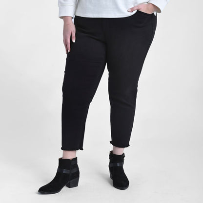 Signature Slimming Frayed Cuff Ankle Jean