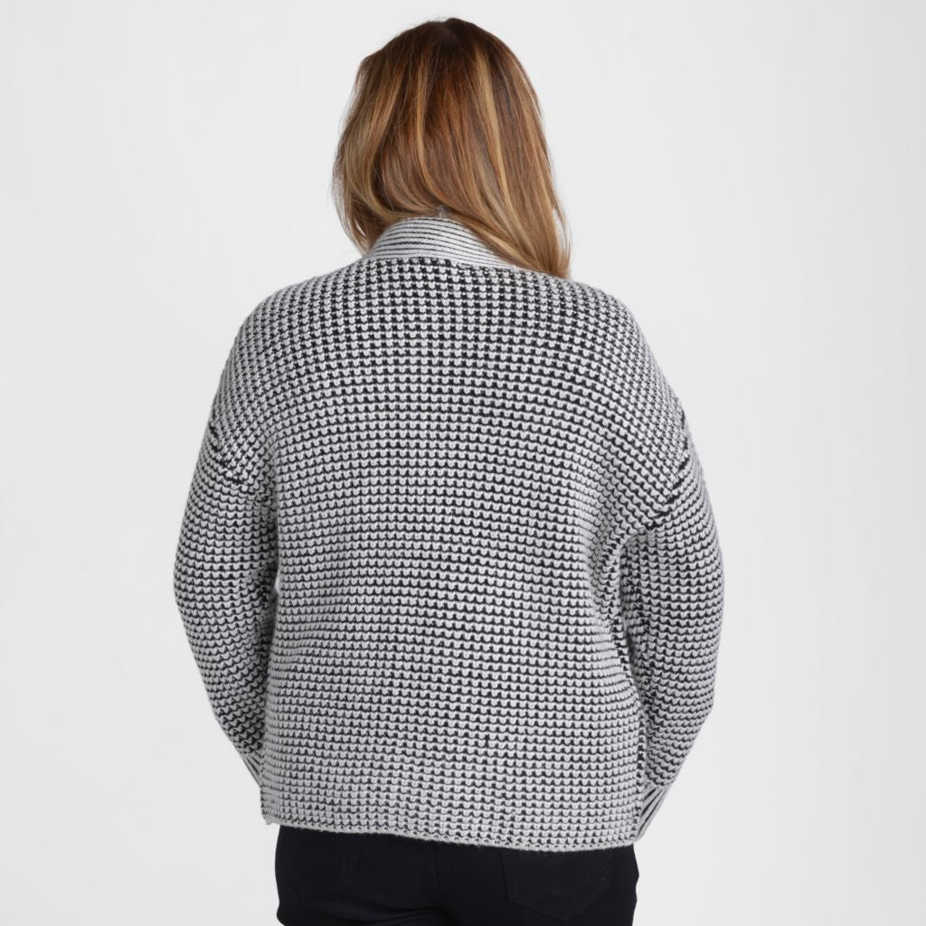 Black White Back Detail Missy