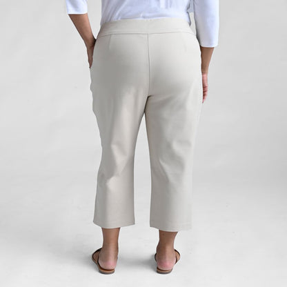 Signature Slimming Button Detail Pull On Capri - FANDANGO PINK