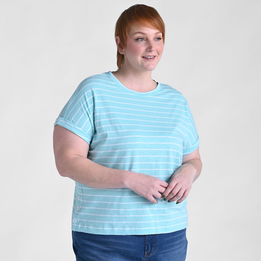 Button Hem Short Sleeve Tee