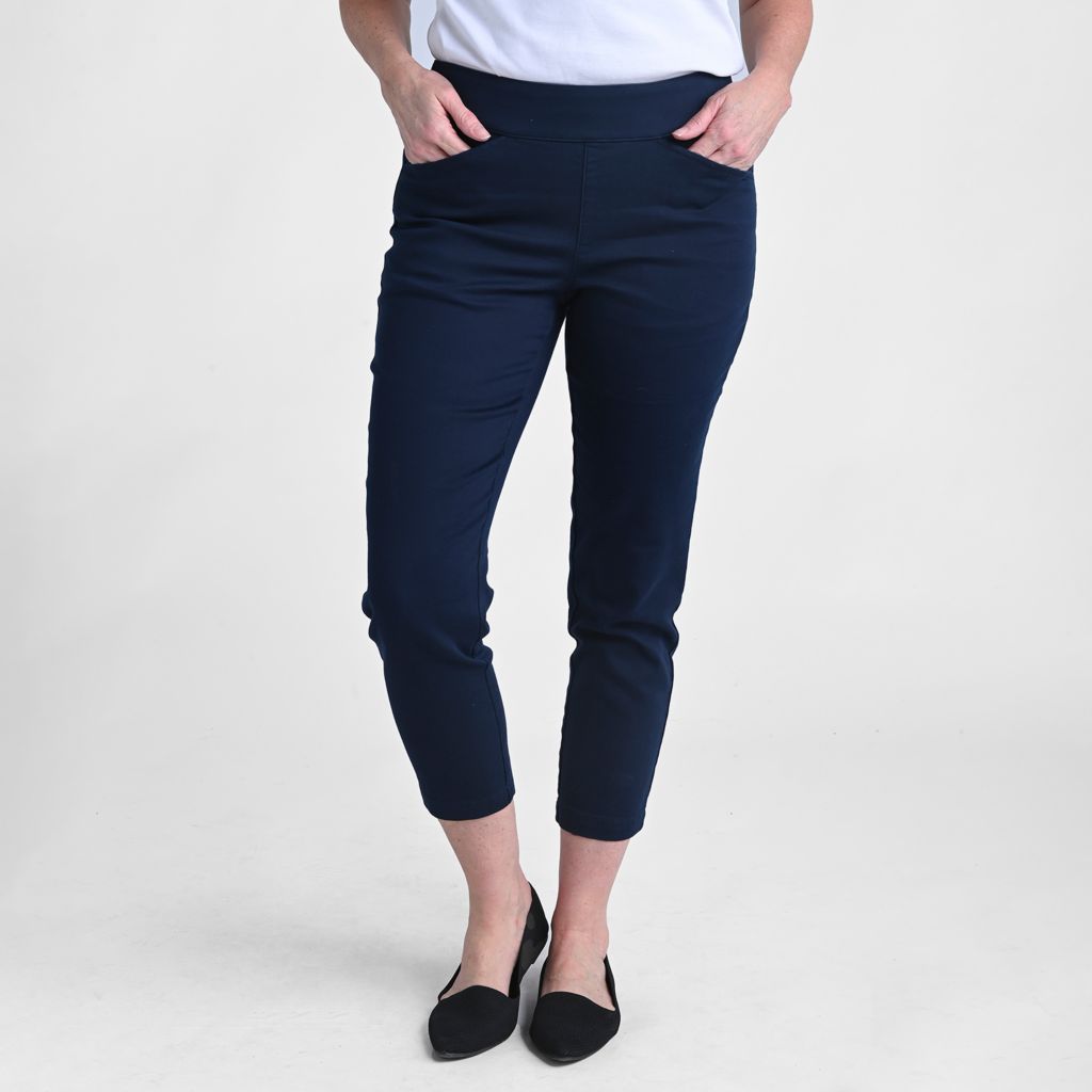 Signature Slimming Pull On Ankle Pant