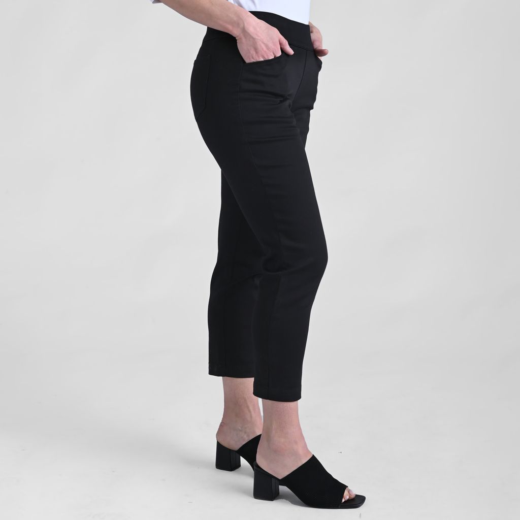 Signature Slimming Pull On Ankle Pant