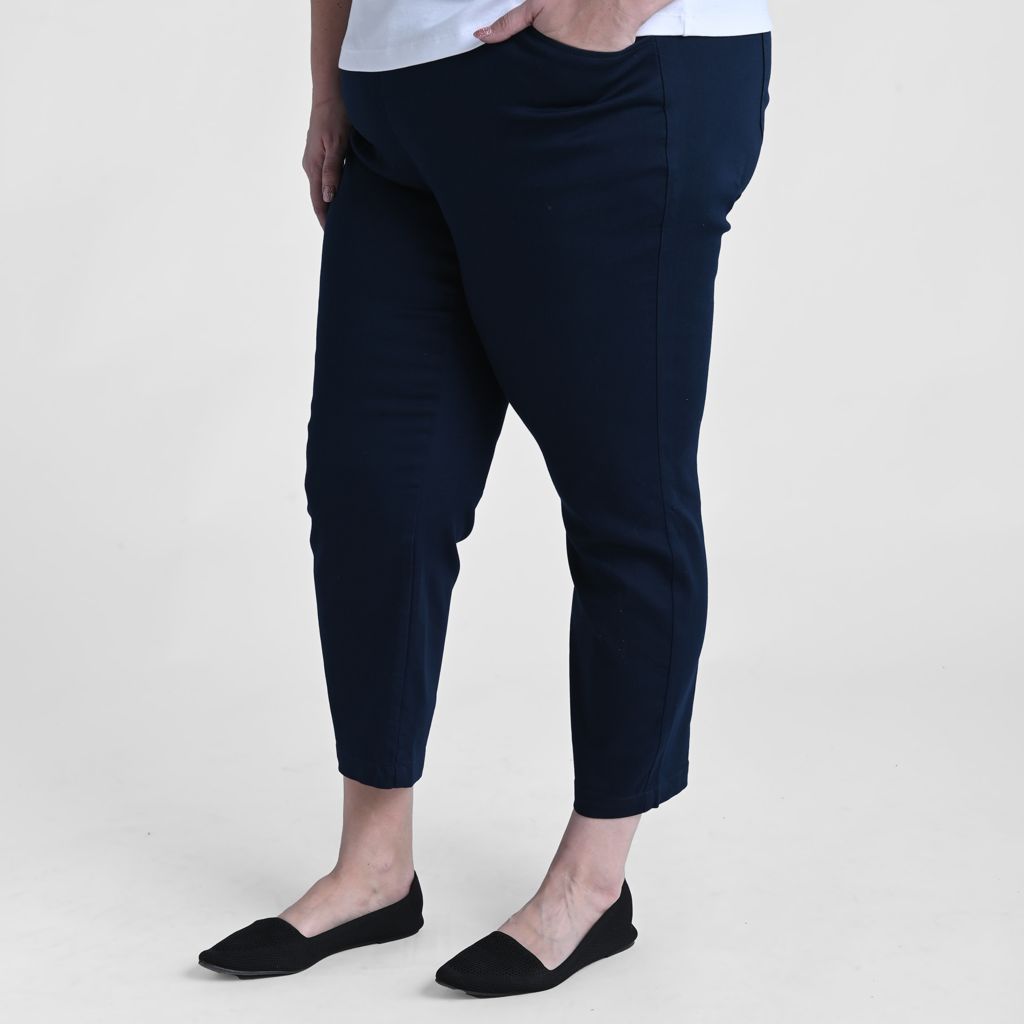 Signature Slimming Pull On Ankle Pant
