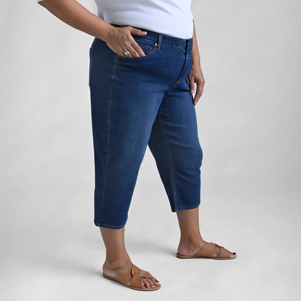Everyday Denim Relaxed Fit Capri
