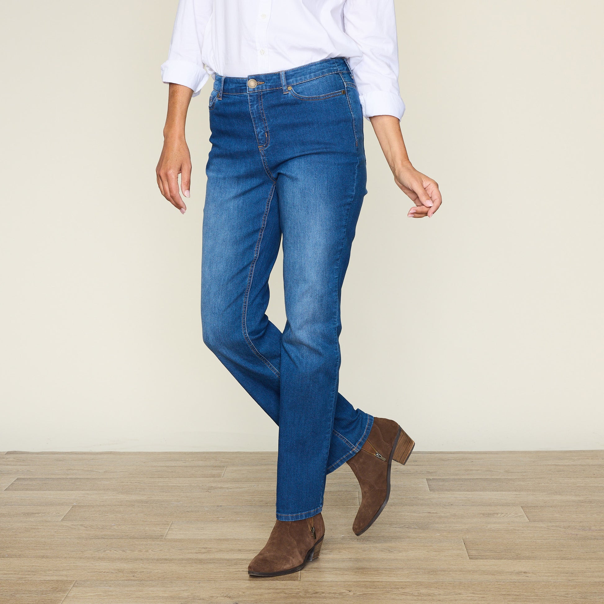 Medium Stonewash Front Detail Missy