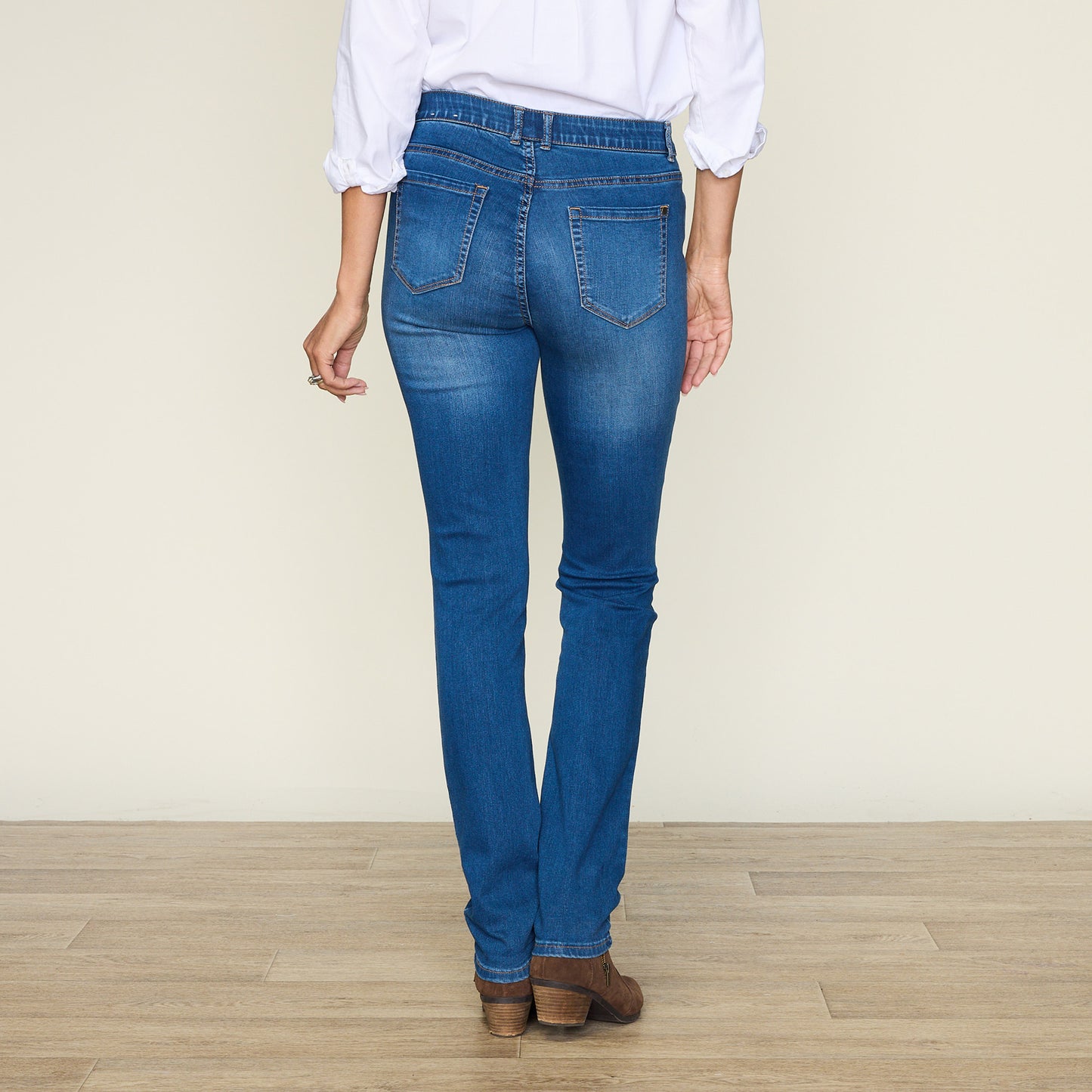 Medium Stonewash Back Detail Missy