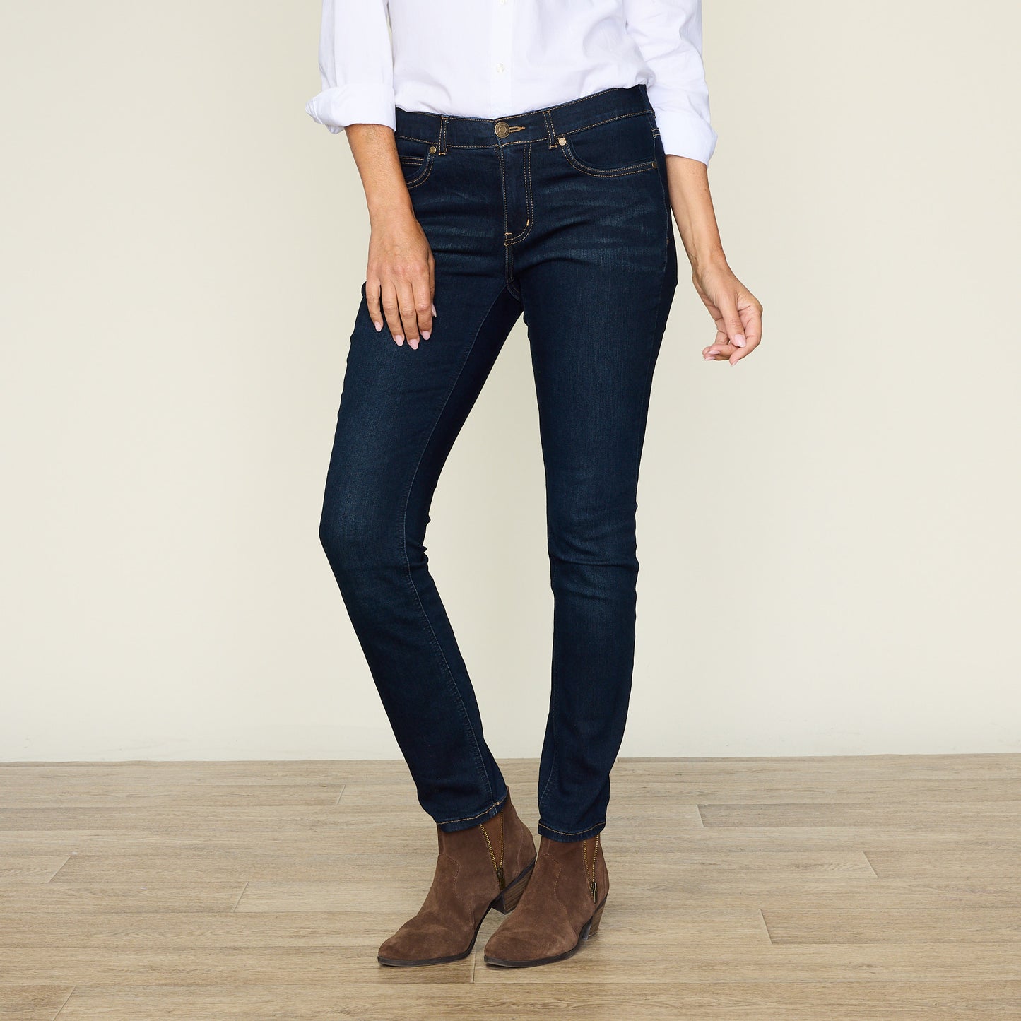 Dark Stonewash Front Detail Missy