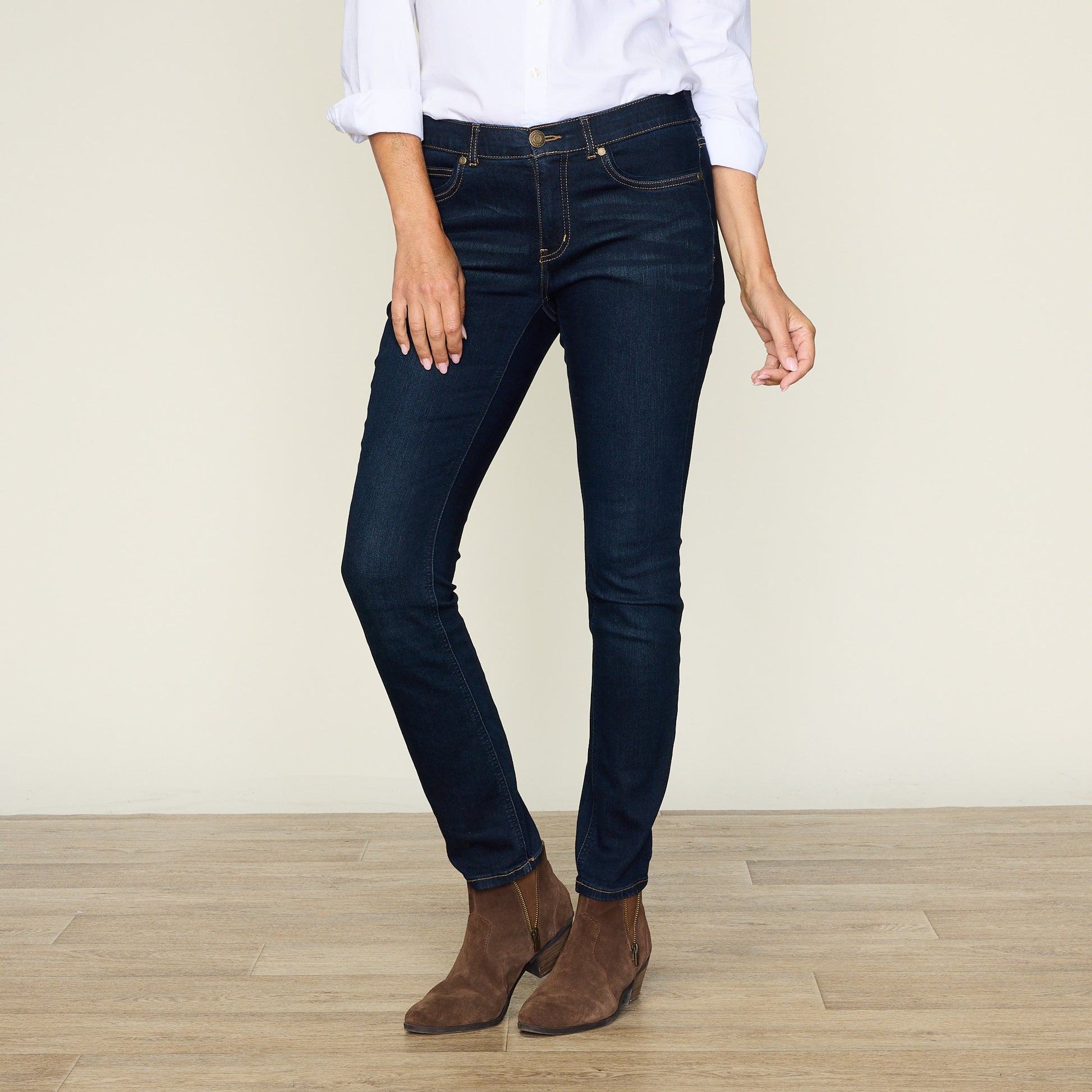 Dark Stonewash Front Detail Missy