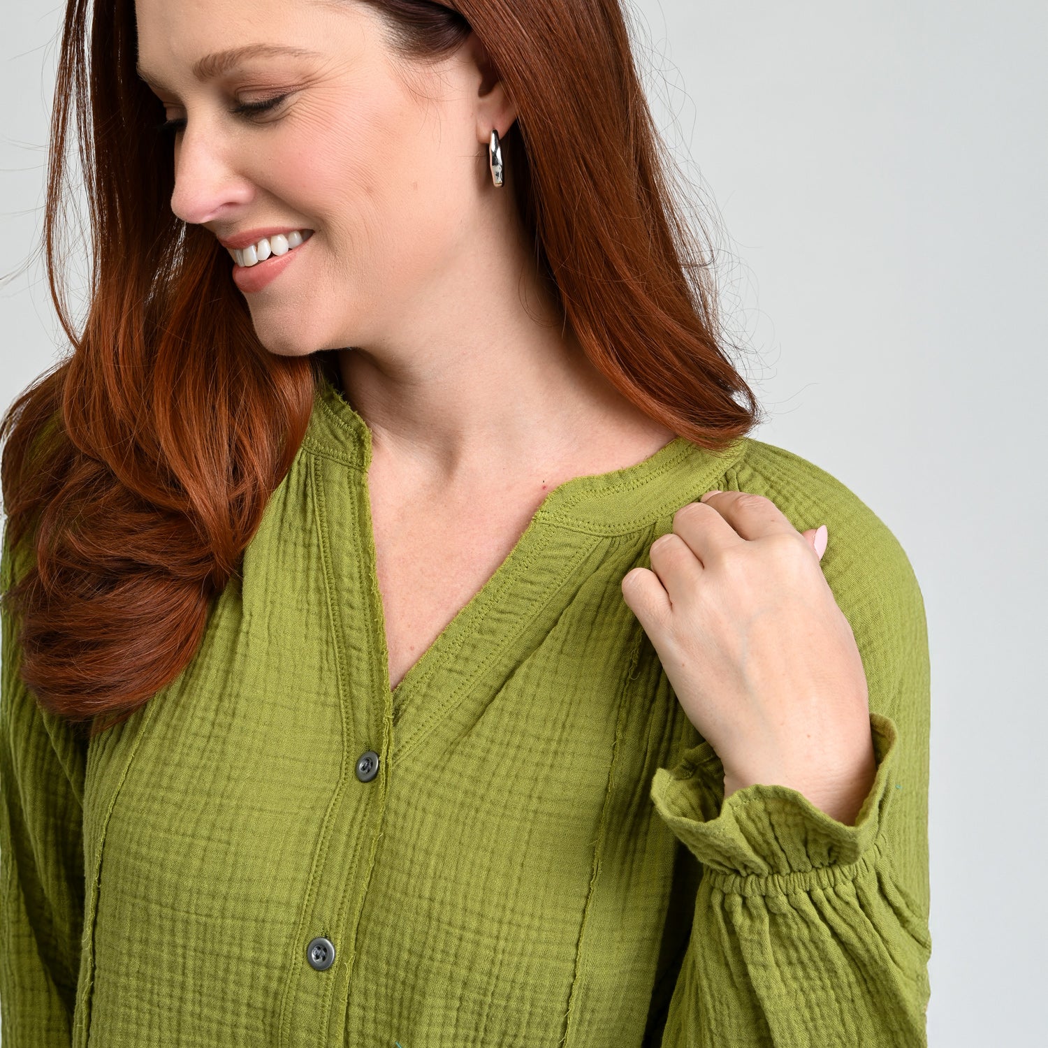 Guacamole Neckline Detail Missy