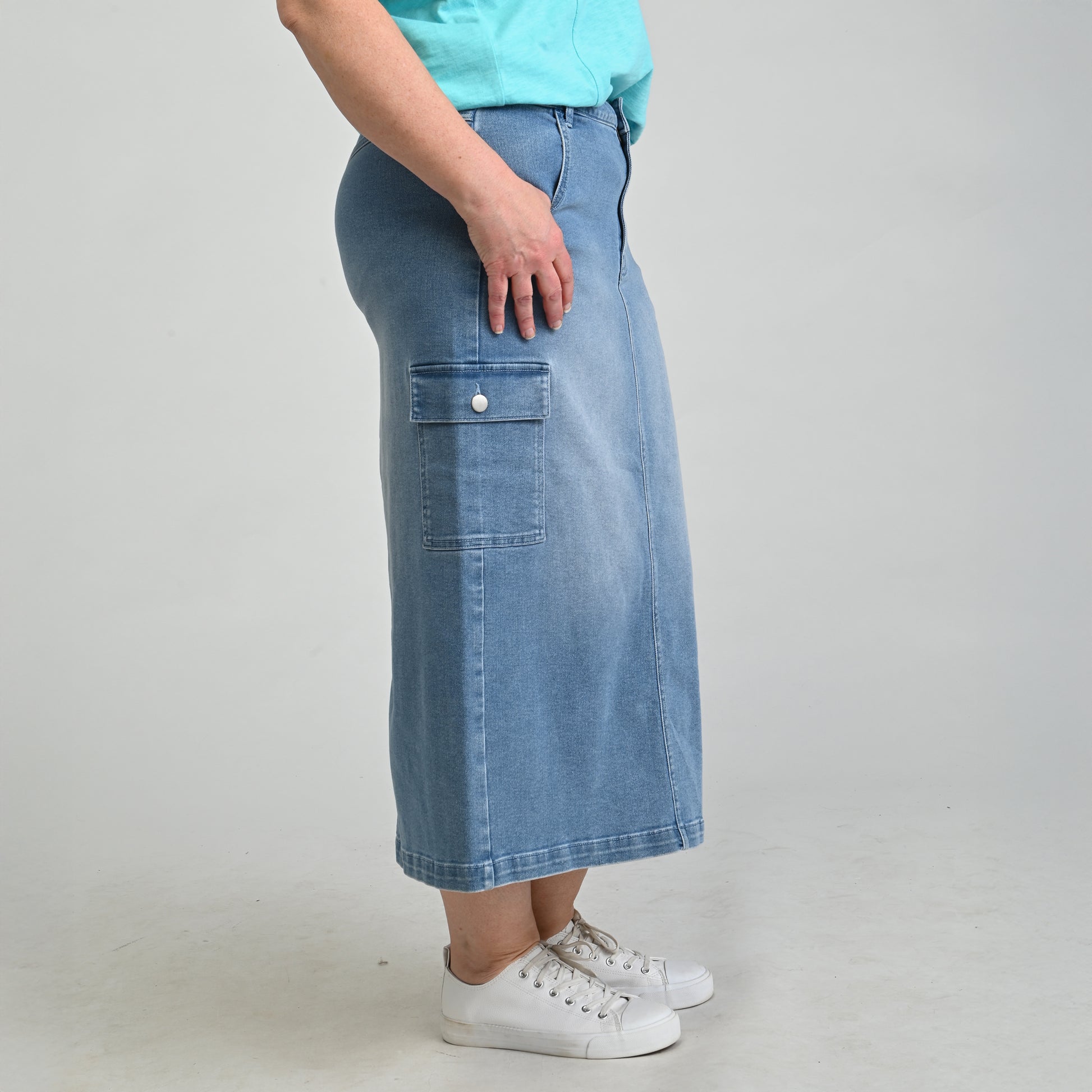 Medium Stonewash Side Detail Women