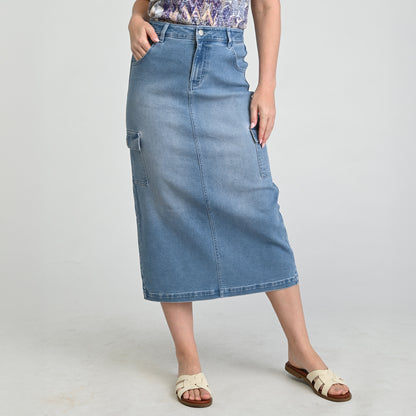 Medium Stonewash Front Detail Missy