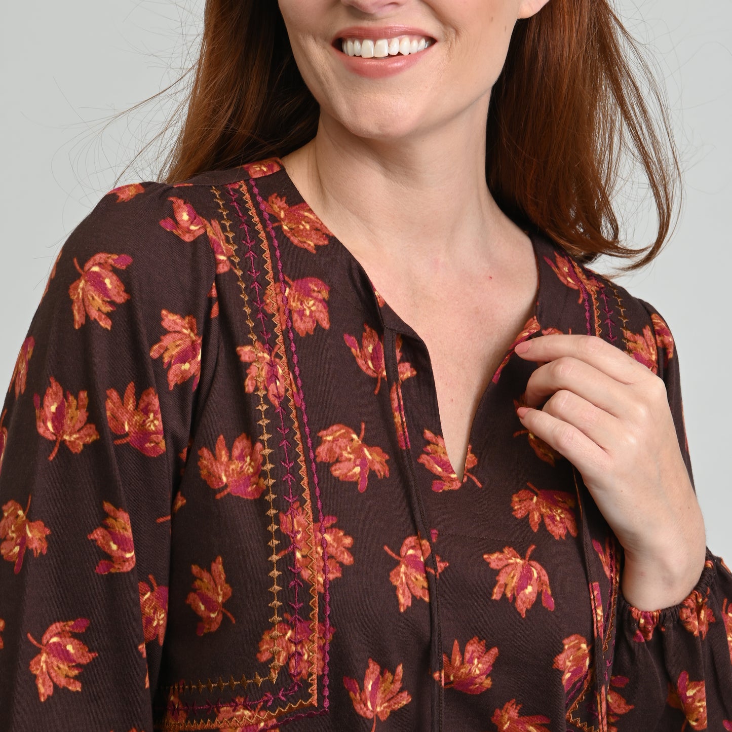 Coffee Bean Neckline Detail Missy