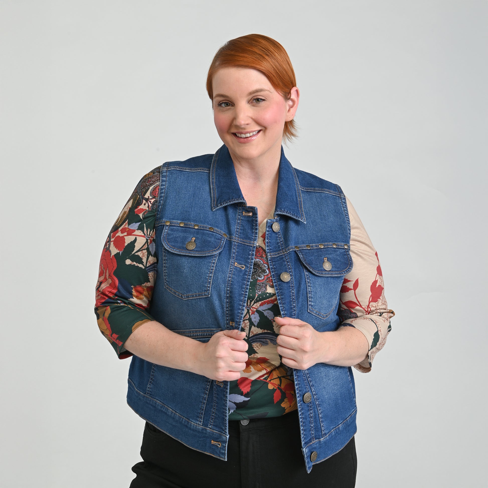 Medium Wash Front Detail Women