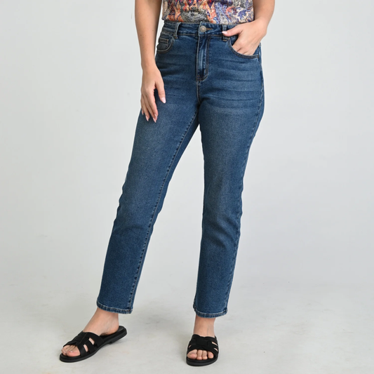 Medium Wash Front Detail Missy